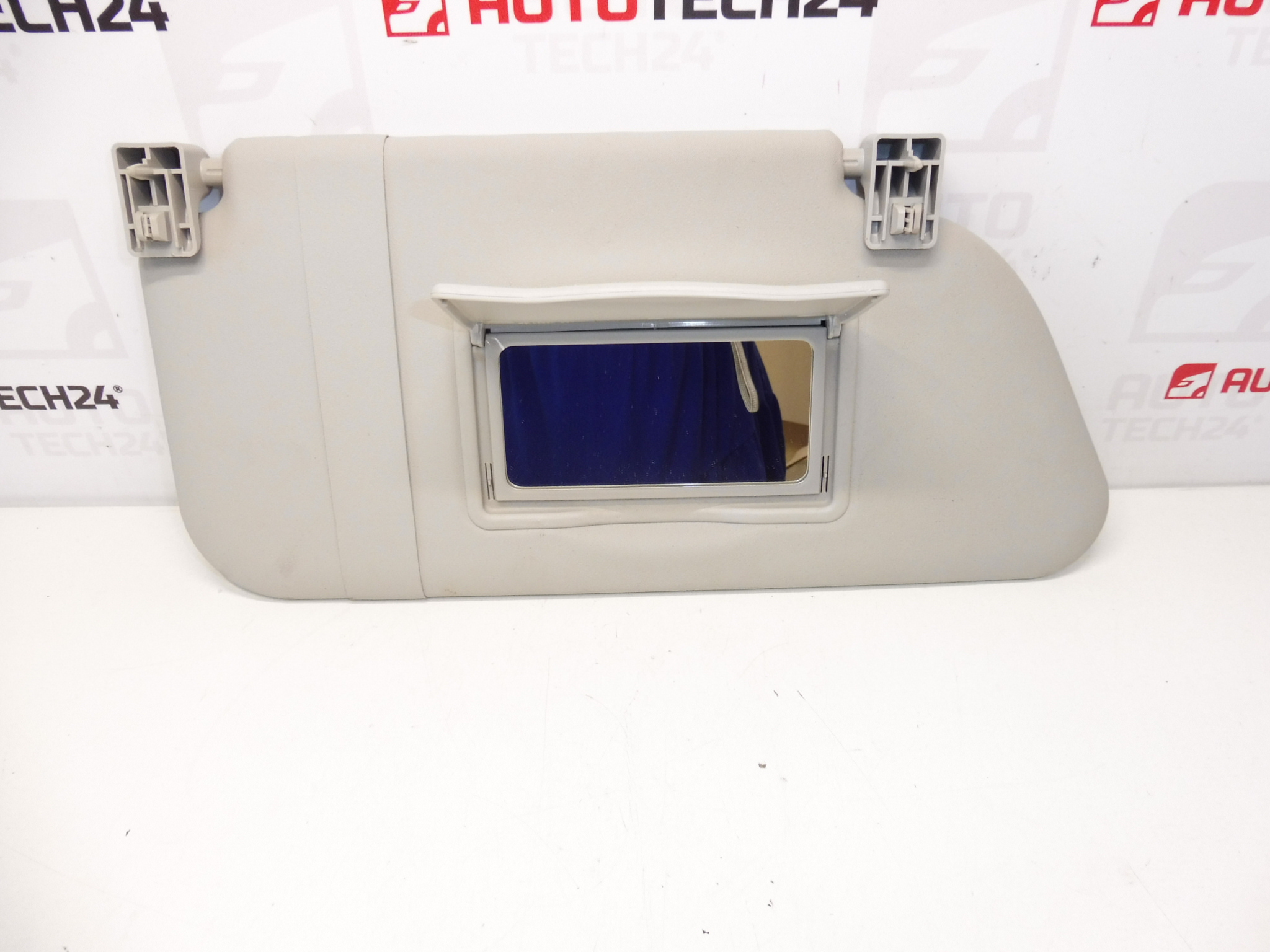 Peugeot 1007 matkustajan aurinkosuoja 8143JN