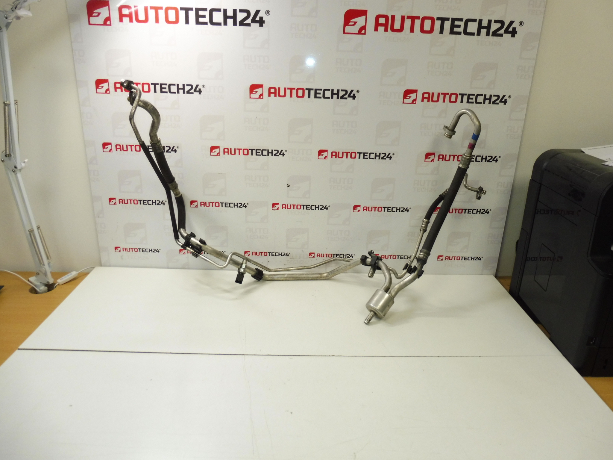 Ilmastointiputki Citroen Peugeot 9658201080 647739