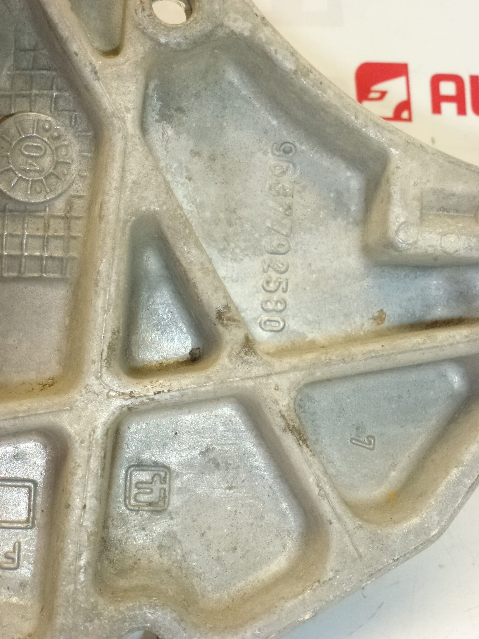 Puoliakselin kannatin Citroën Peugeot 1.9D 2.0 HDI 9637792580