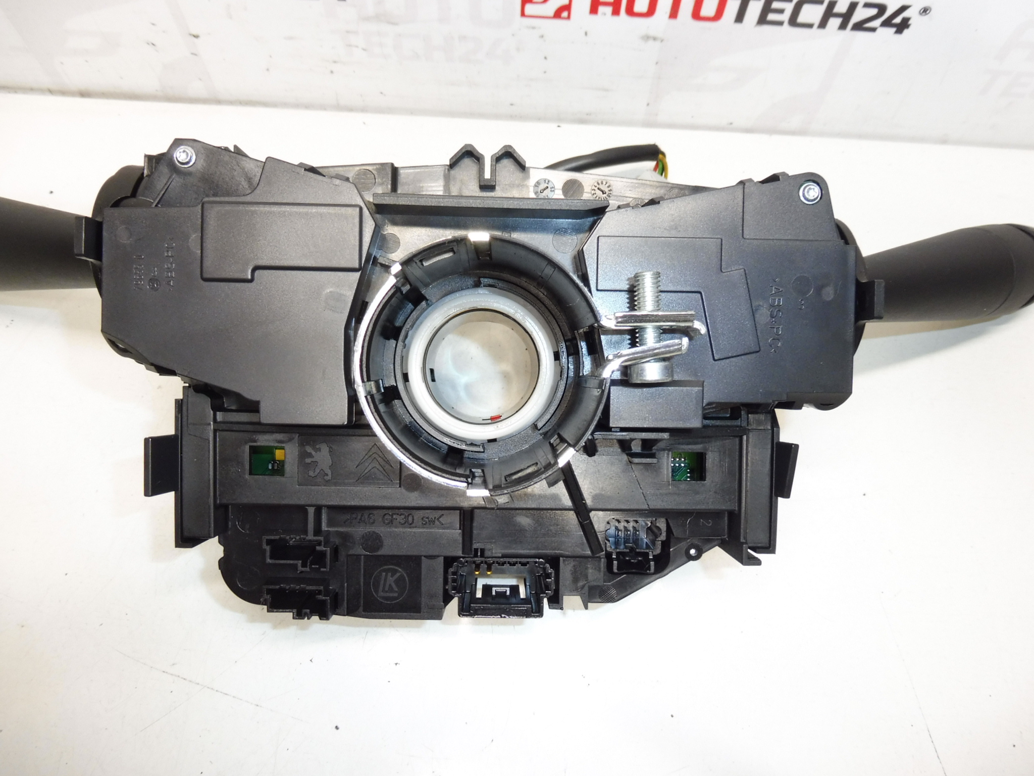 Vipuvivut COM2008 Citroën Peugeot DS 98000242ZD 98199434ZD