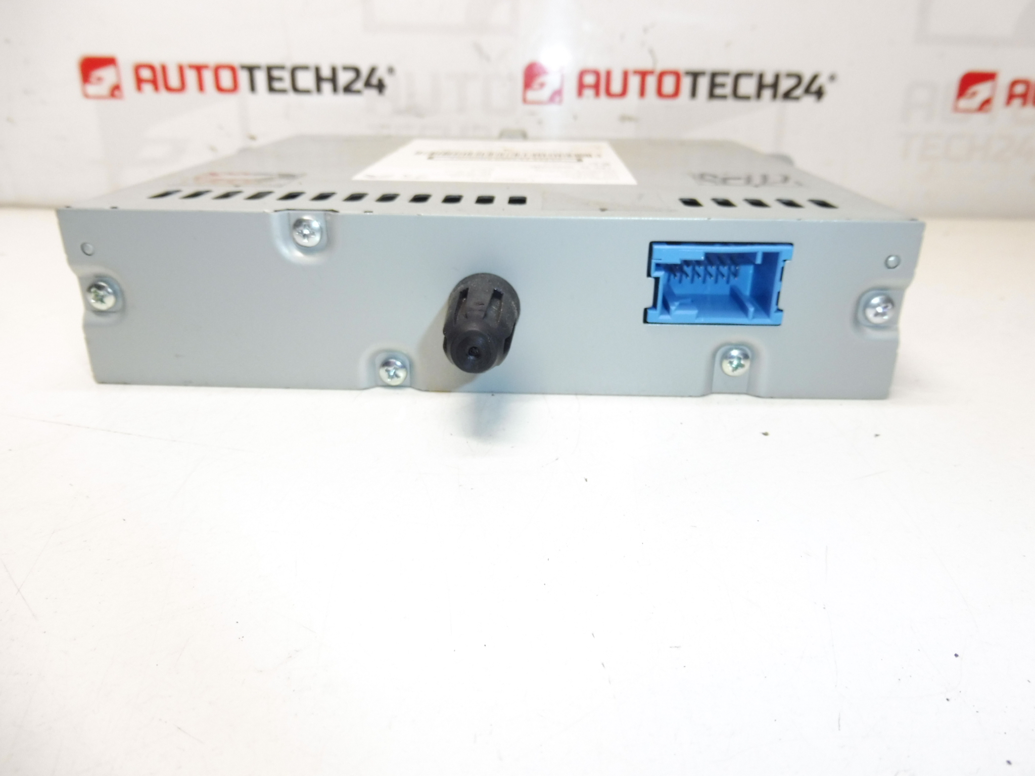 CD-lukija CLARION PU-3916B Citroën C4 B7 DS4 Peugeot 308 T9 9805593680