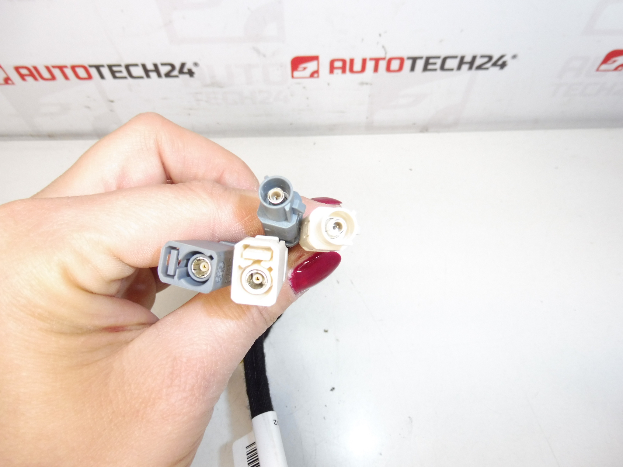 Antennijohtosarja Citroën C4 II B7 ja DS4 9675654480 6587C8