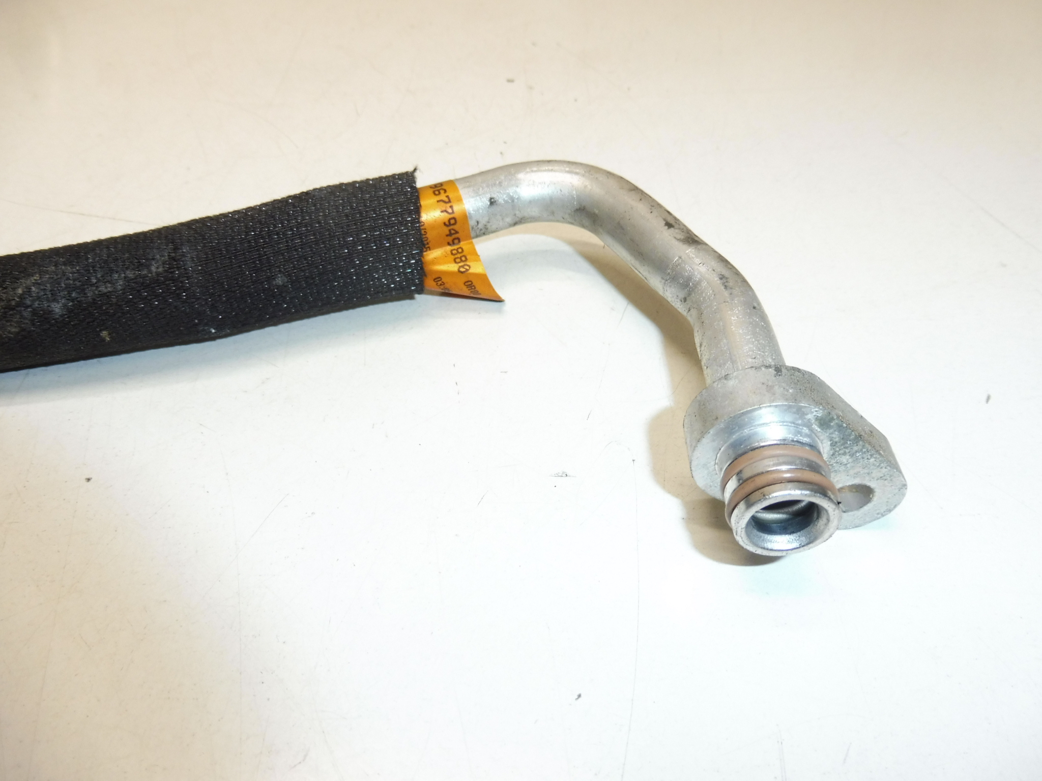 Ilmastointiputki Citroën Peugeot 9677949880