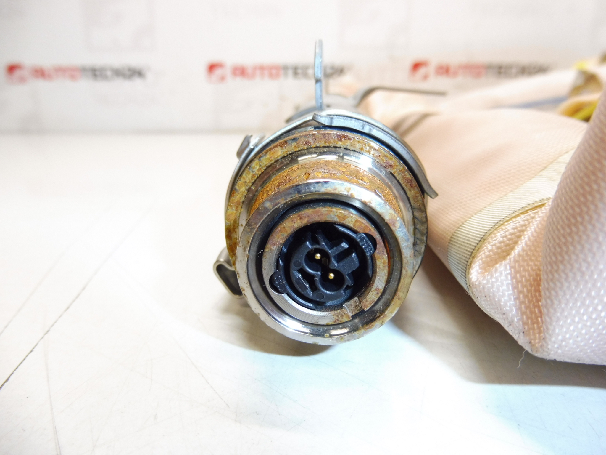 Kattoturvatyyny vasen Citroen C4 II B7 ja DS4 9801890780