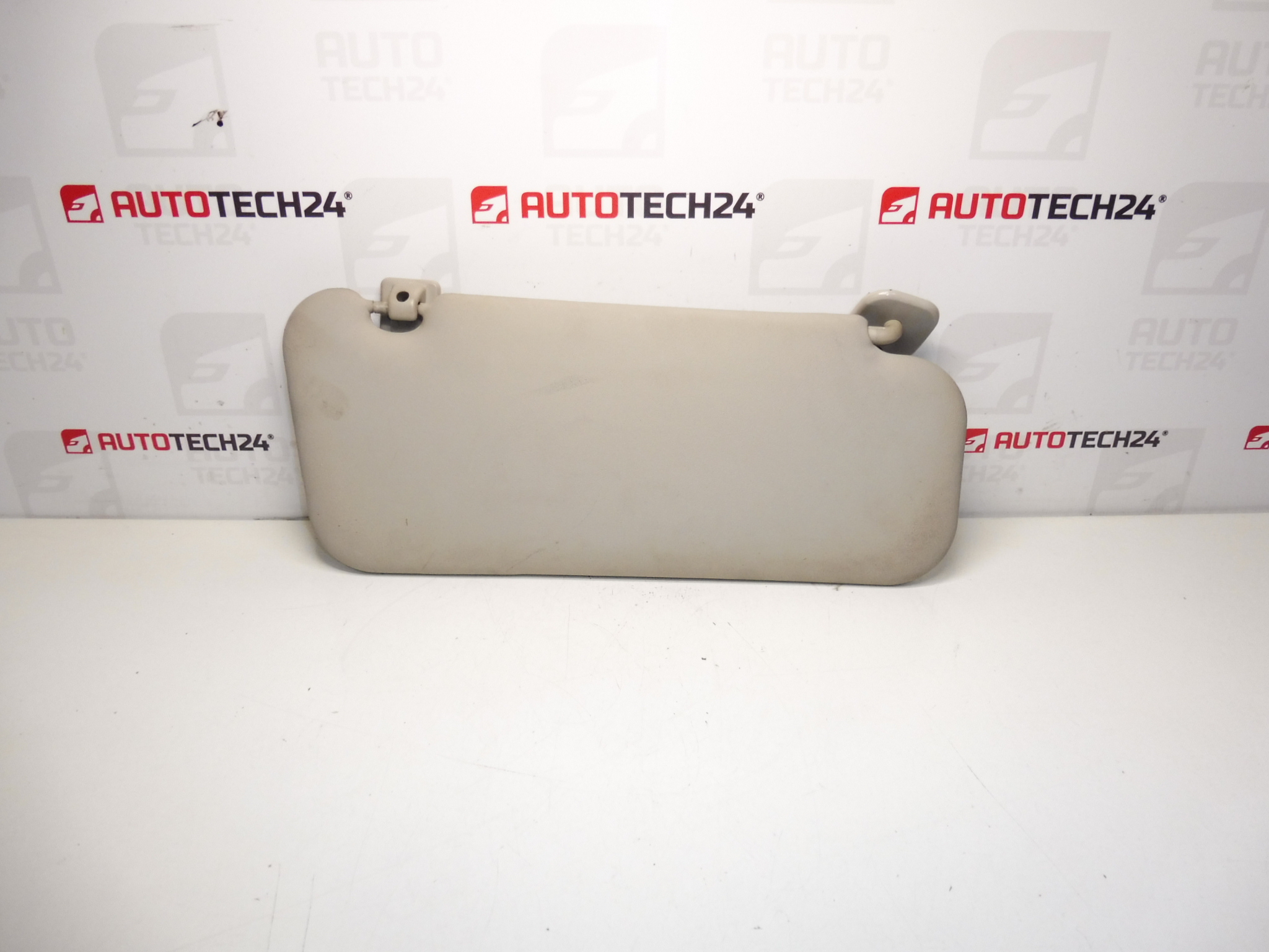 Citroën Peugeot -kuljettaja 8143LZ