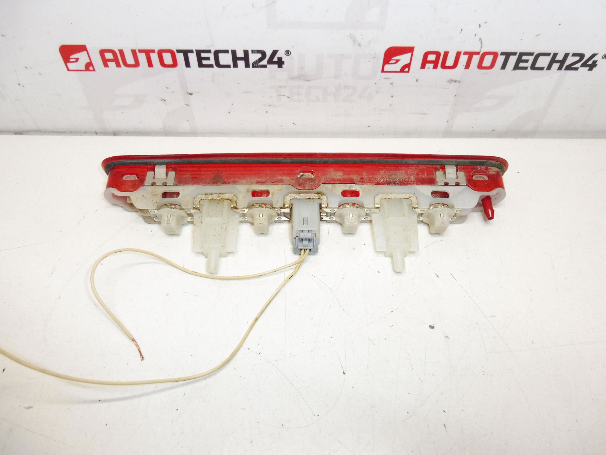 Kolmas jarruvalo Citroën C3 III 9812257880