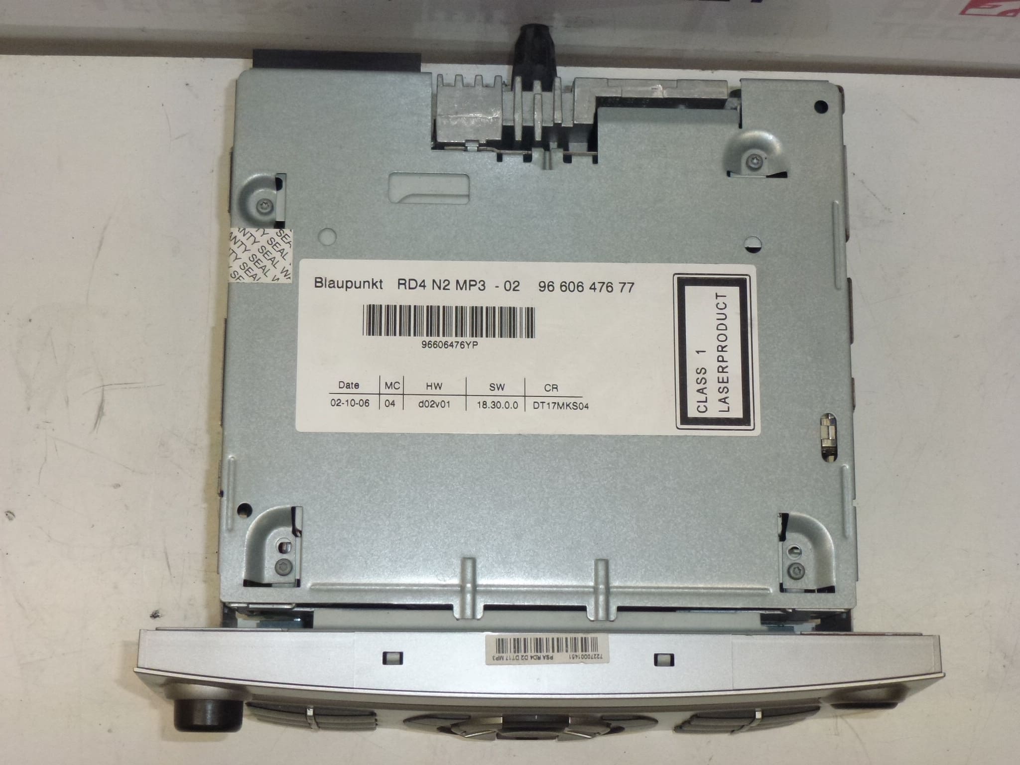 Autoradio CD MP3 Citroën Peugeot RD4 N2 9660647677 657953