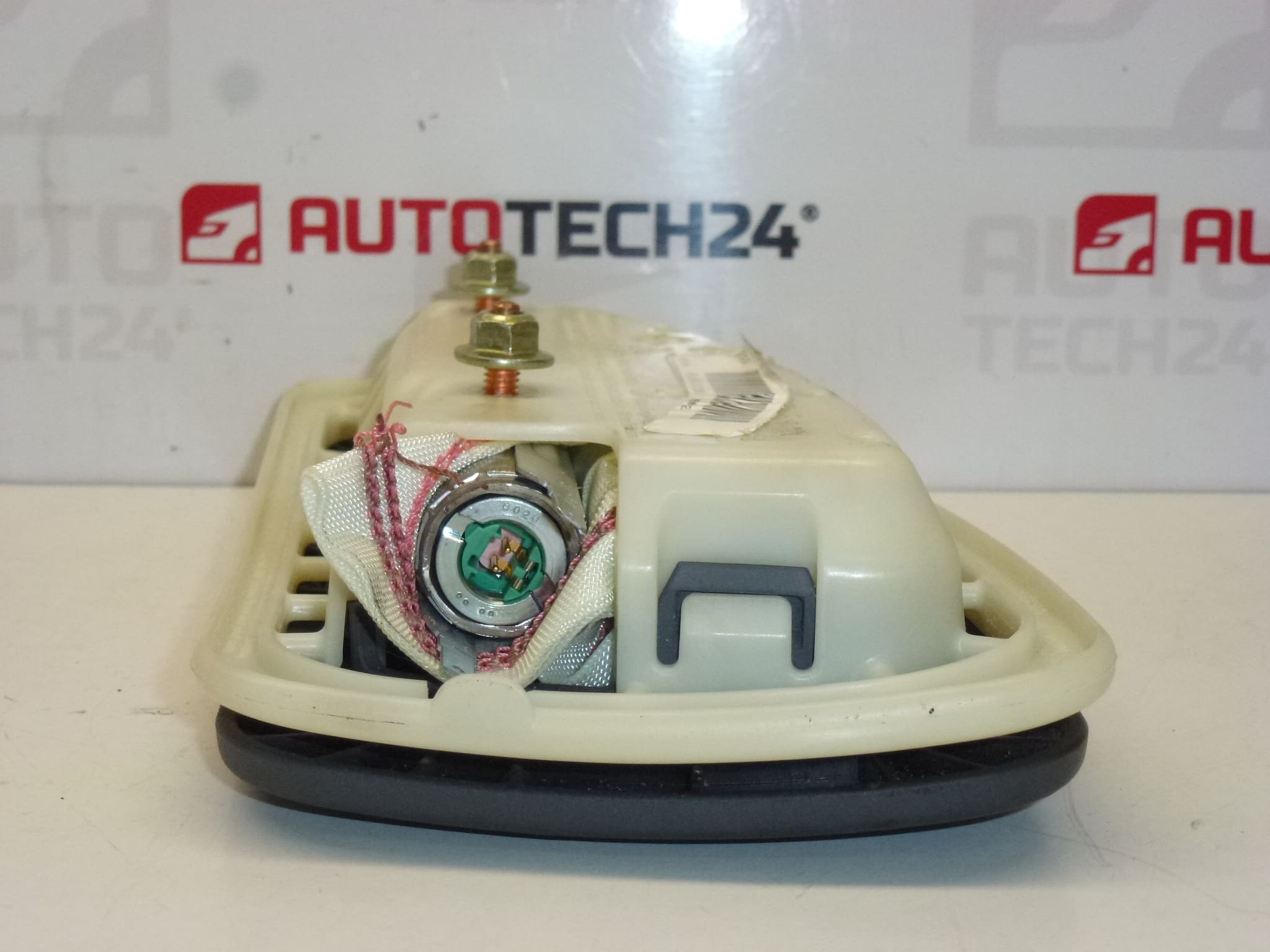 Vasemman istuimen turvatyyny Peugeot 407 96439582ZM 8216QN