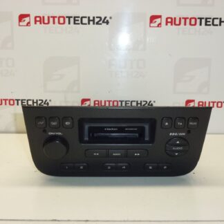 Autoradio CD-levyllä Peugeot 406 9636704880 9643180280