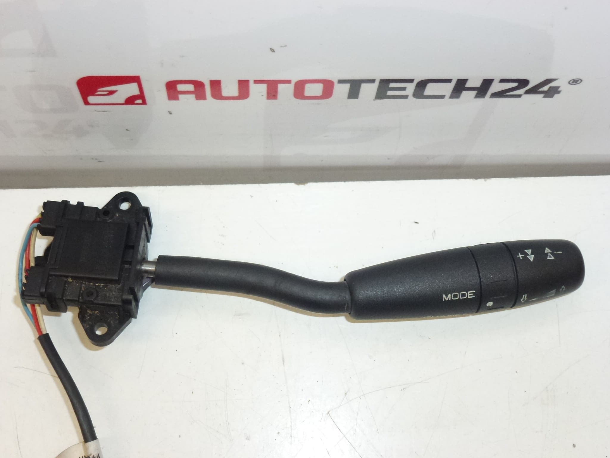 Citroën Peugeot 96343806ZL 6239J9 radiokuljettaja