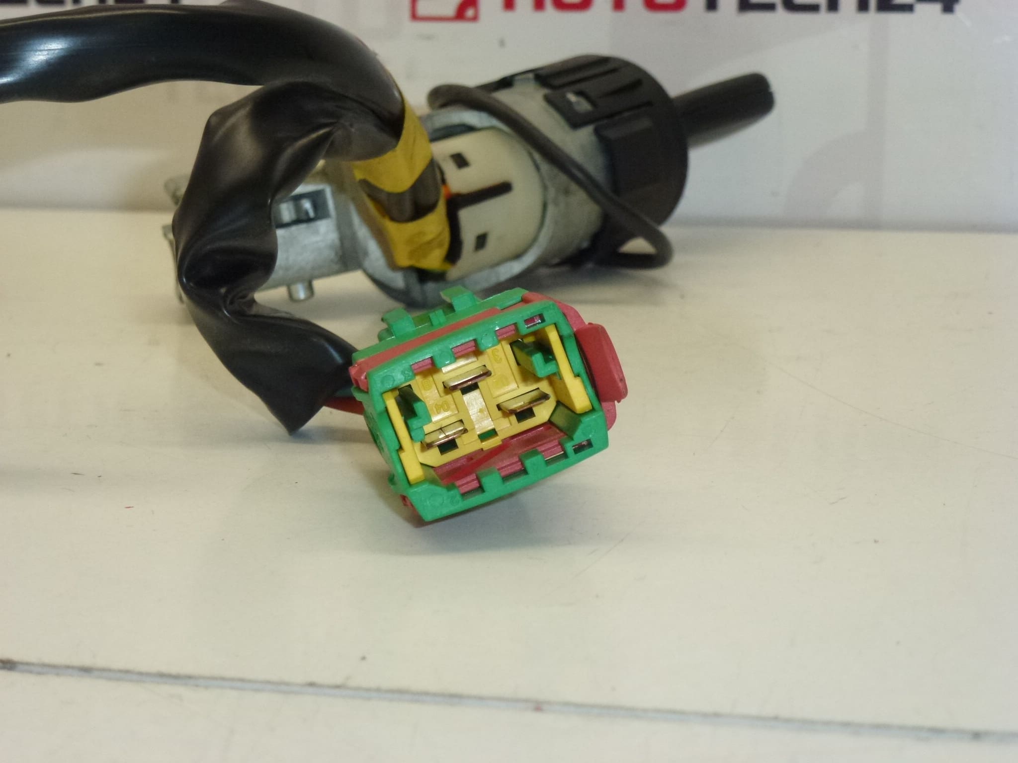 Kytkinlaatikko Citroën C2 C3 4162AH