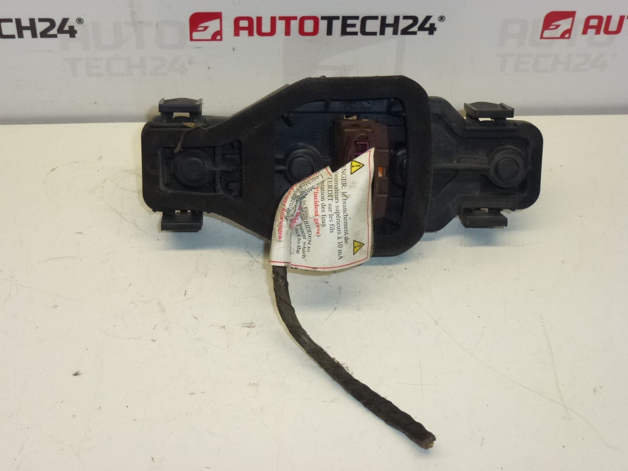 Polttimokanta johtokappaleella Citroën Peugeot 634679