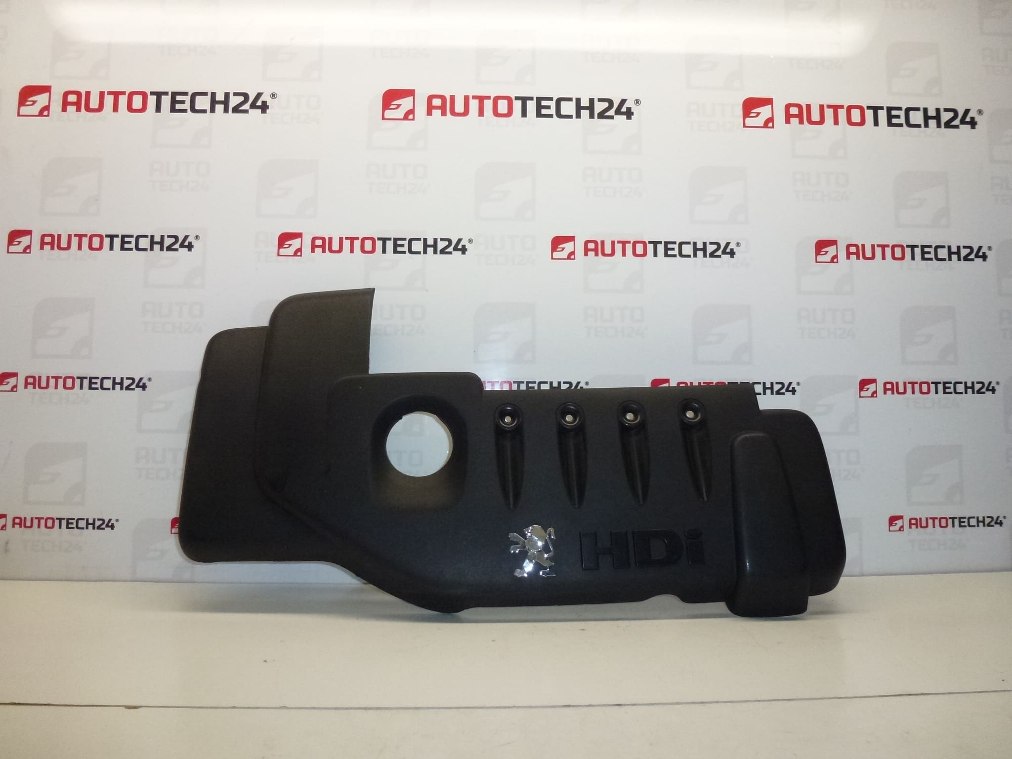 Moottorin kansi 1.4 HDI Citroën 9645982780 013742