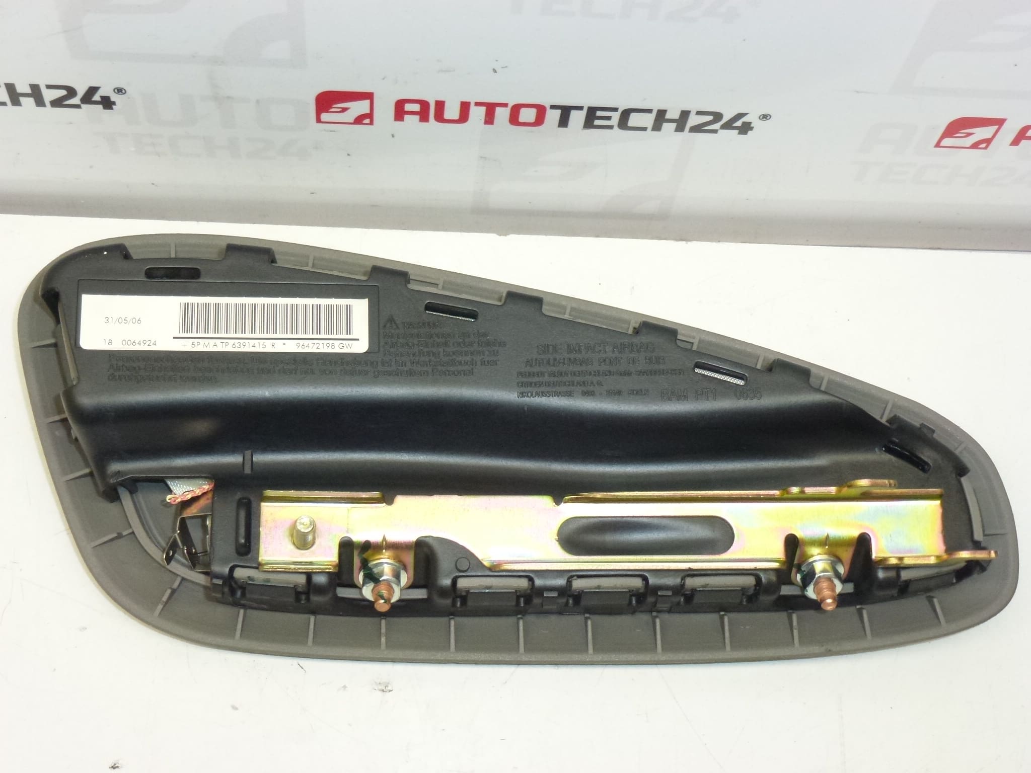 Turvatyyny oikea Citroën Xsara Picasso 96472198GW 8216S5