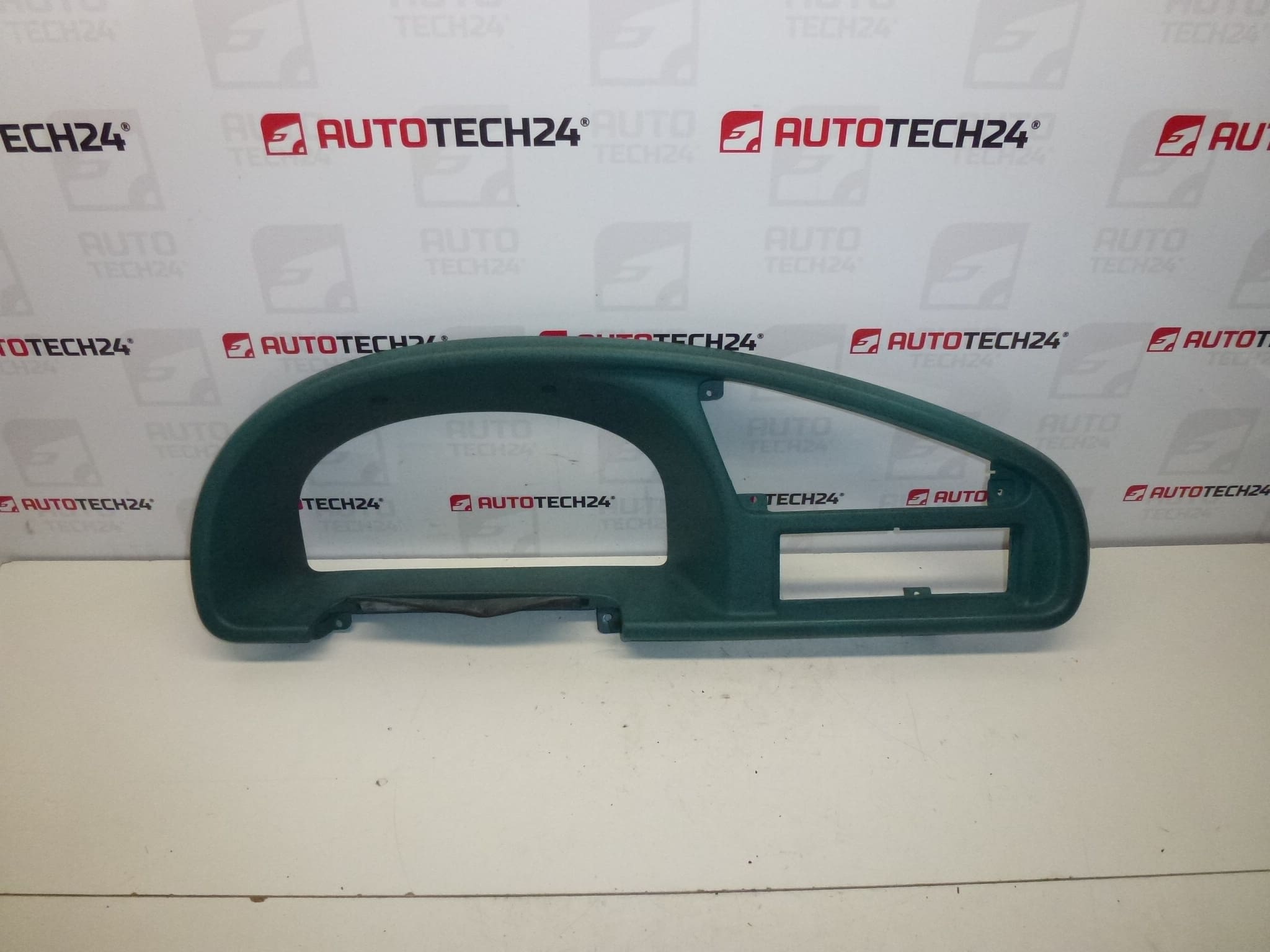 Kojelautapaneeli Citroën Berlingo I ja Peugeot Partner I 9619447077 820997