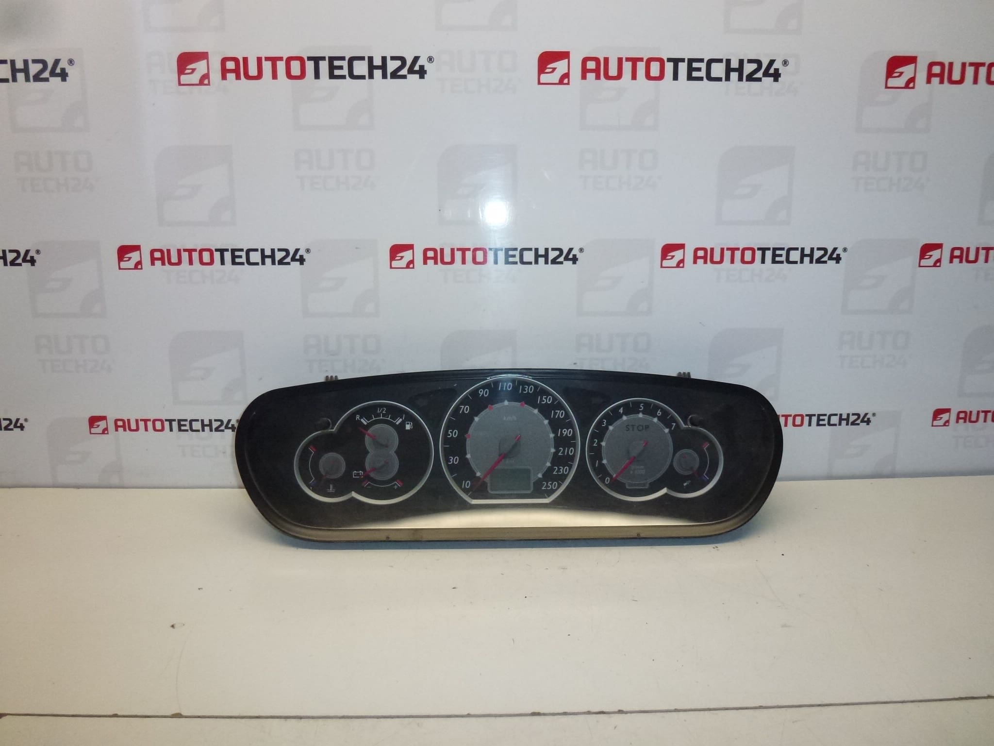 Nopeusmittari Citroën C5 II ajettu 205 tuhatta km 9655608780 610319