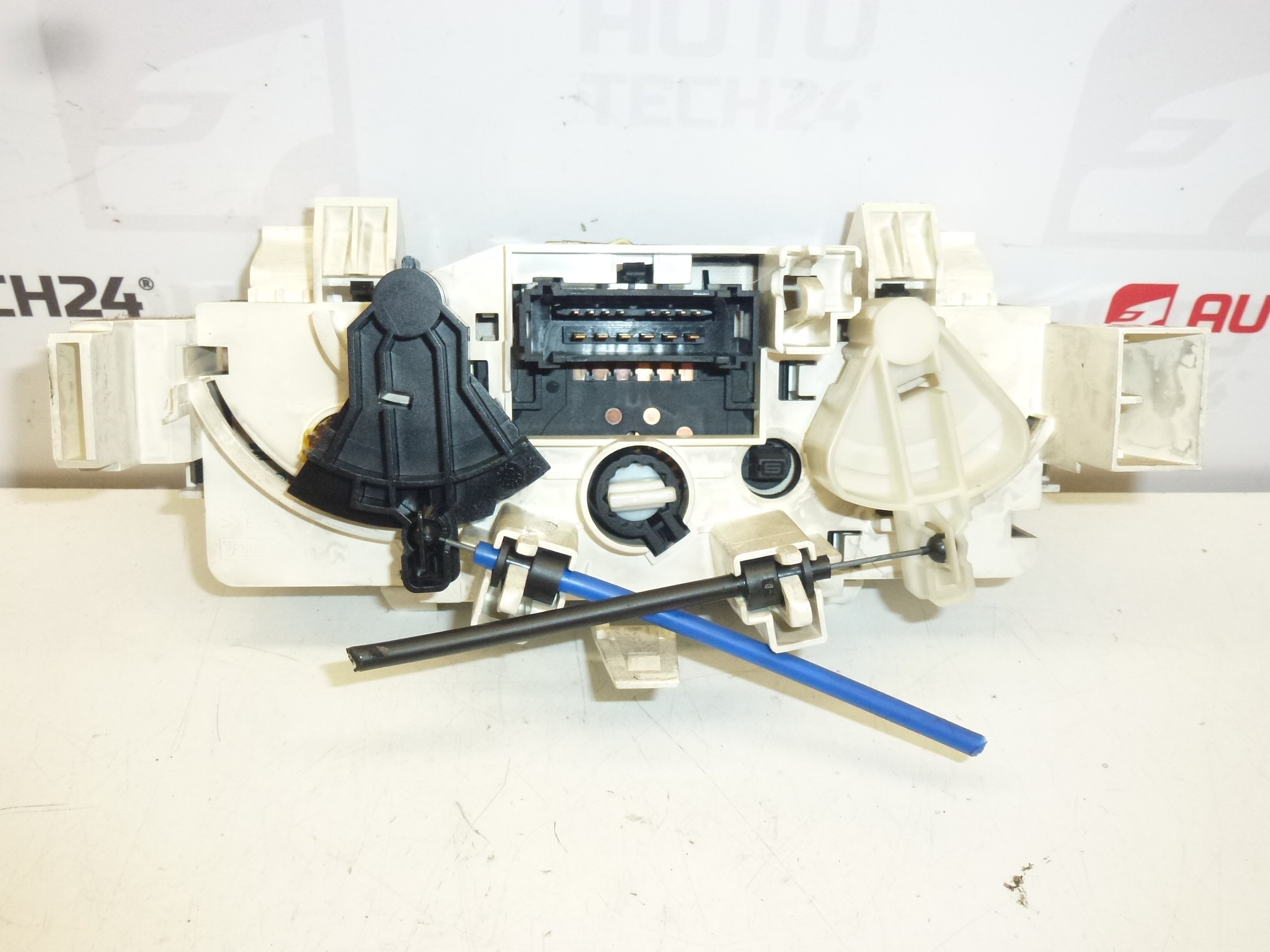 Citroën C2 C3 ilmastointilämmittimen ohjaus F664480V 6451KS