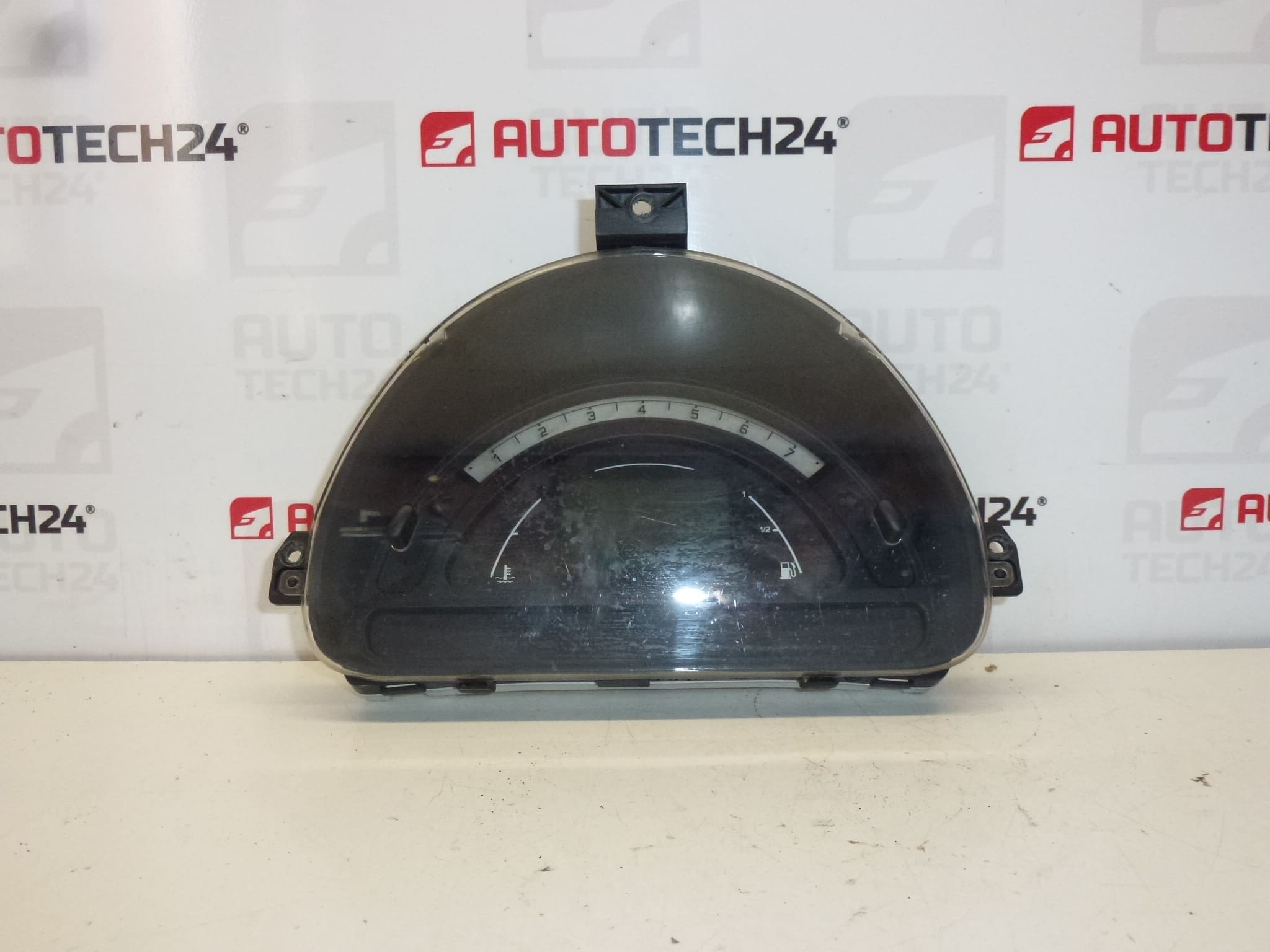 Nopeusmittari Sage Citroën C2 C3 ajettu 118000km 9645994280 6104LW