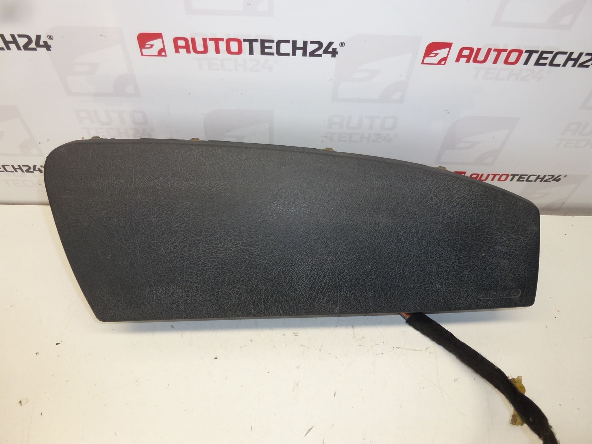 Matkustajan turvatyyny Citroën Xsara 9642313680 8216G2