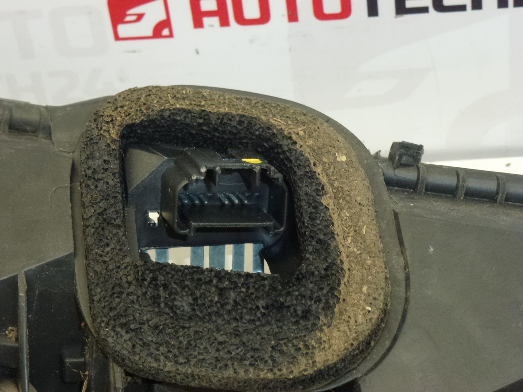 Vasen takavalaisin pohja Citroën C1 Peugeot 107 634686