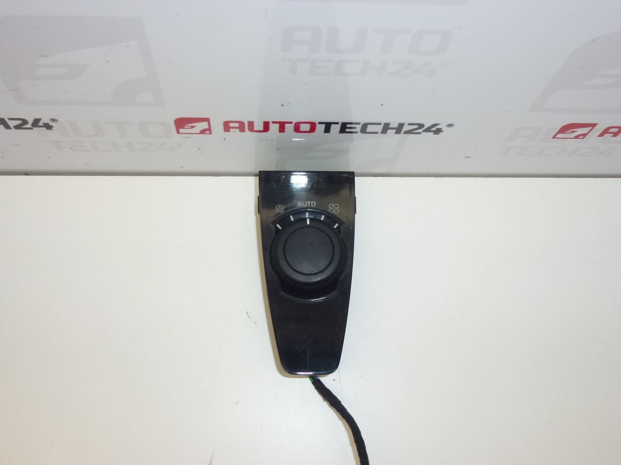 Ilmastoinnin ohjaus Citroën C4 Picasso 9659796977 6451XH
