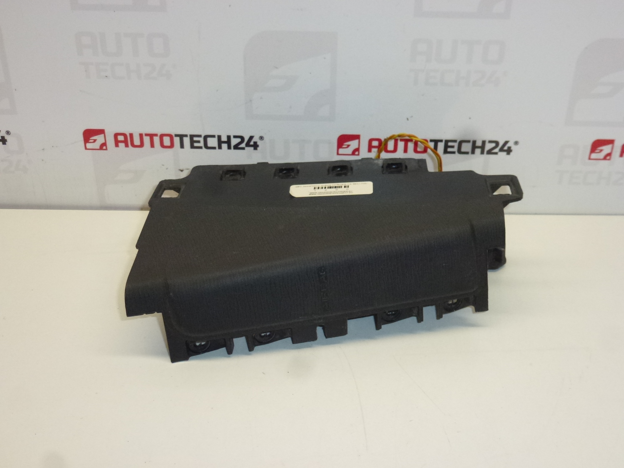 Oikean takaistuimen turvatyyny Citroën C6 96517057ZD 8216JL