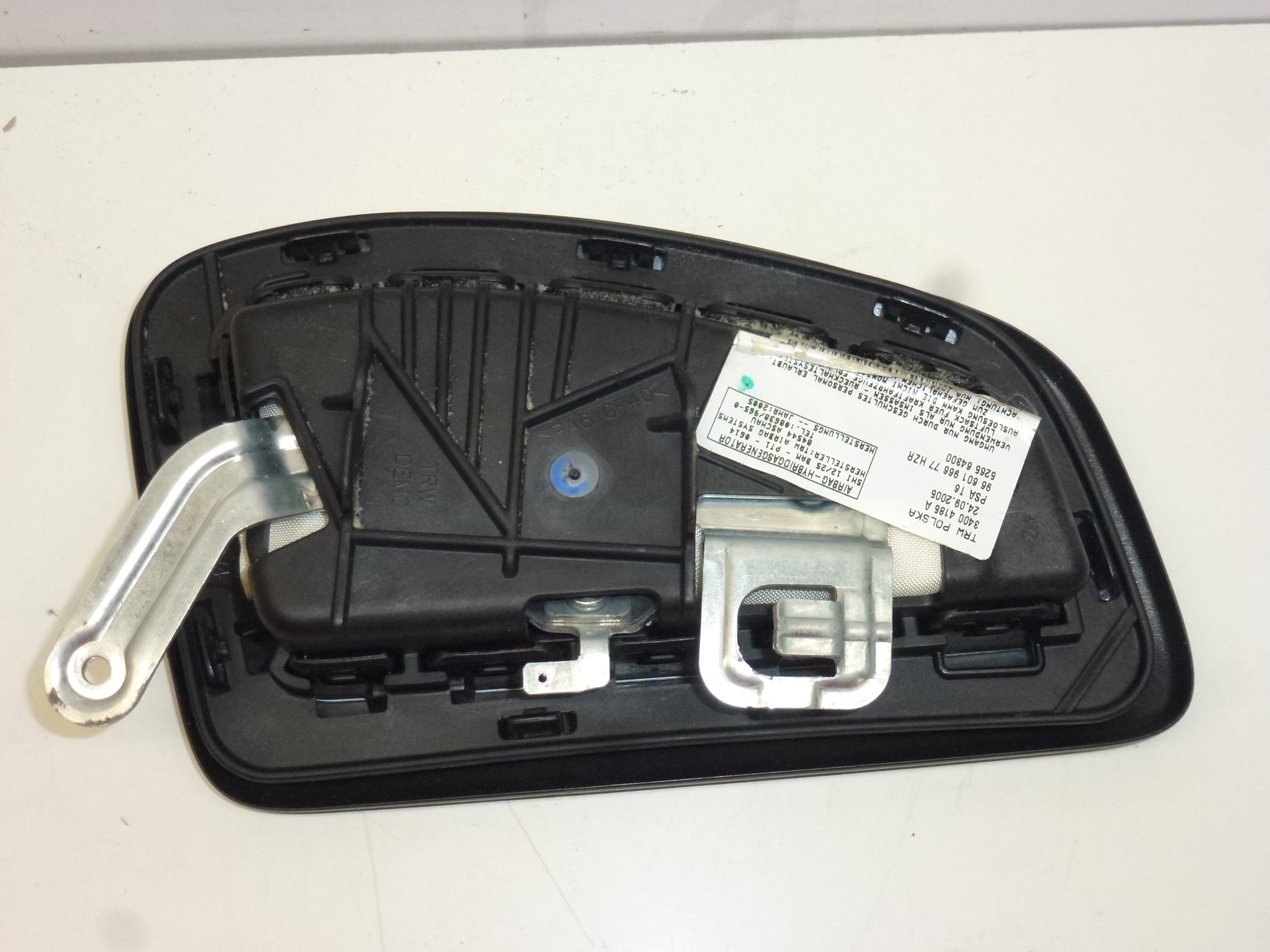 Istuimen turvatyyny oikea Peugeot 307 9660196677 8216LQ