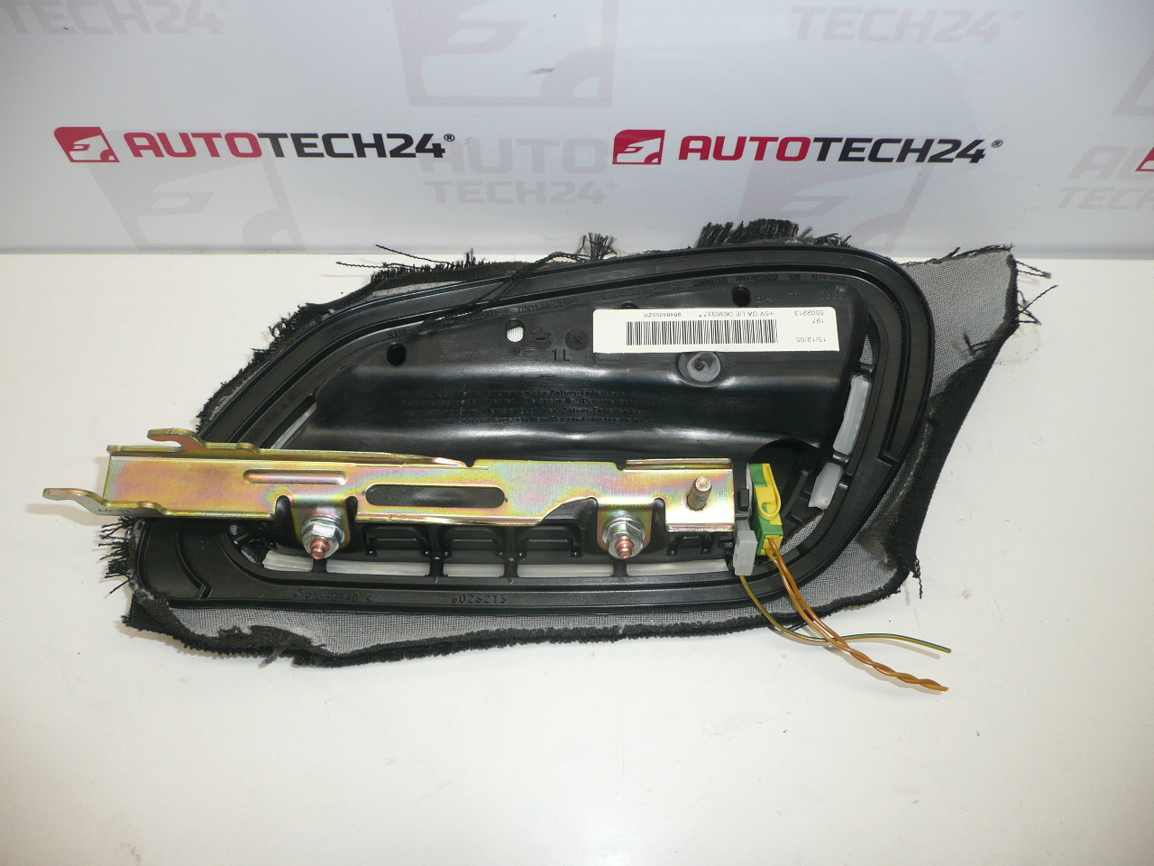 Istuimen turvatyyny vasen Peugeot 206 96484355ZR 8216AE