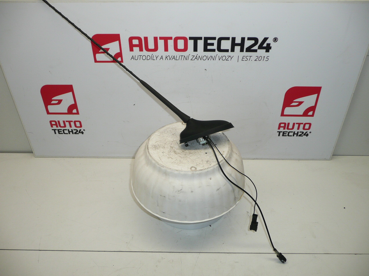 Antenni Citroën C5 sedan 01-04 9638989780 6561H1