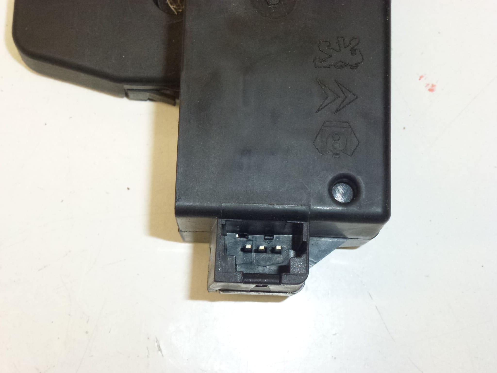 Sähköinen lukko Citroën/Peugeot 9653208080 871983 - Image 2