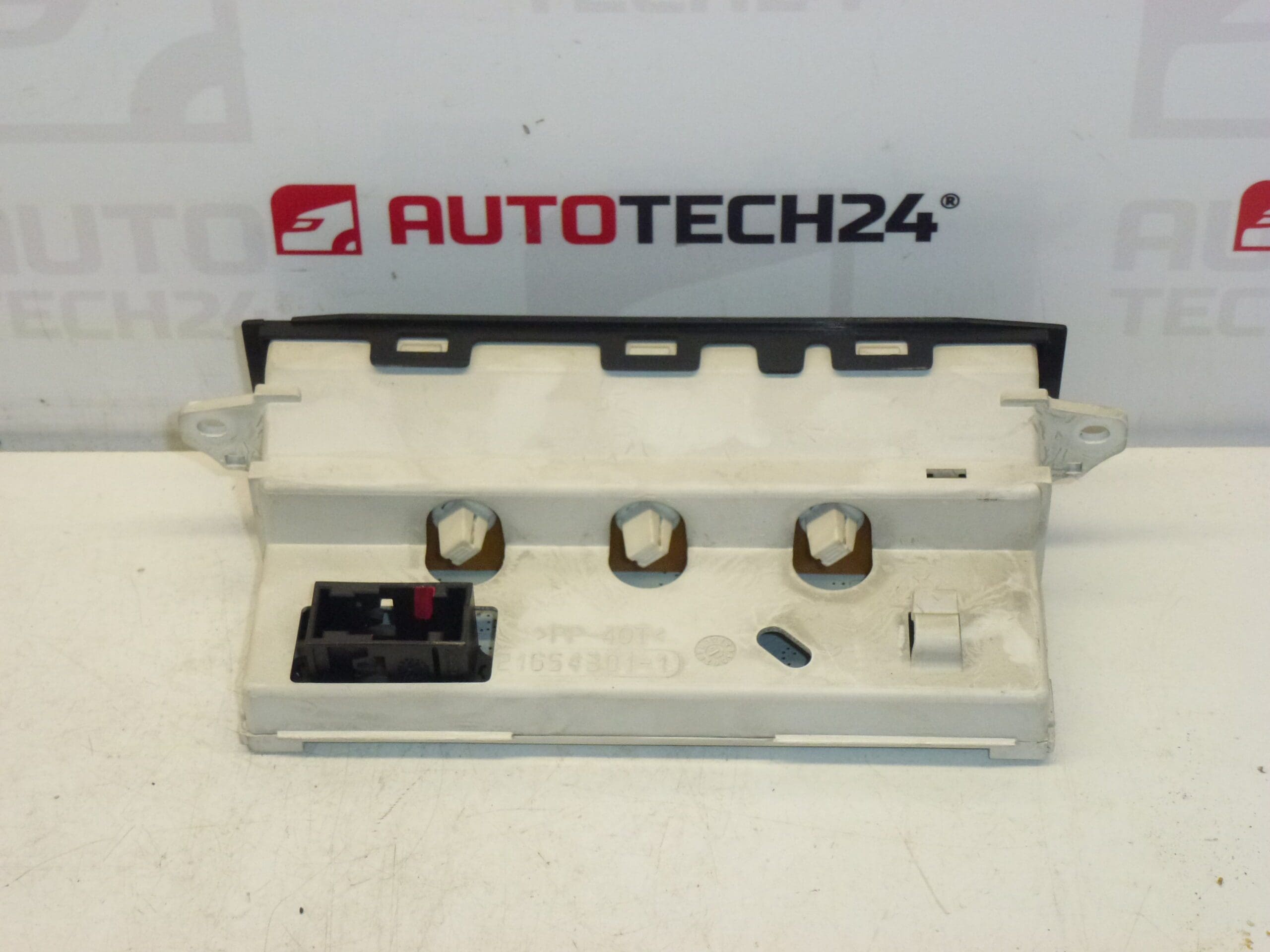 Radio- ja tietokonenäyttö Citroën Peugeot 1495481077 C00 - Image 2