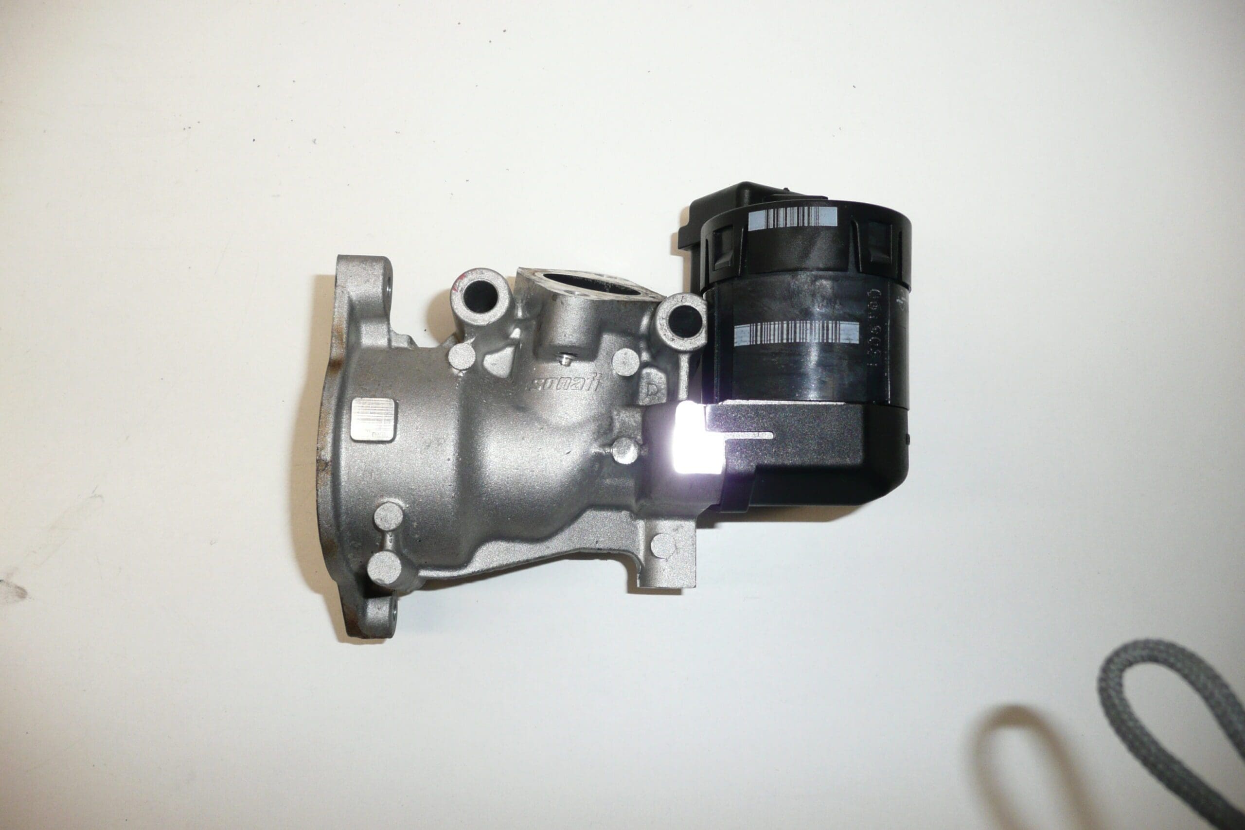 EGR-venttiili 2.0 HDi Citroën Peugeot 9645689680 9656612380 9681825280 - Image 2