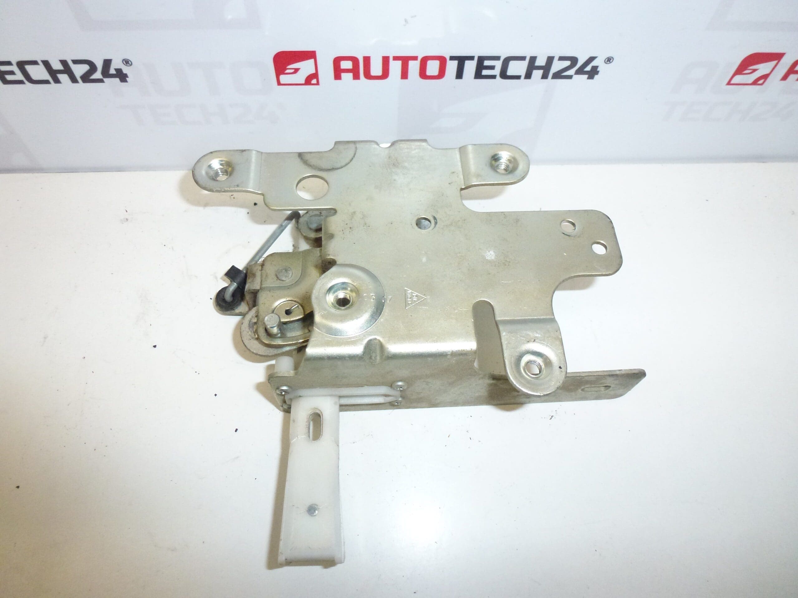 Takaluukun sähköinen lukko Citroën Peugeot 871962 - Image 2