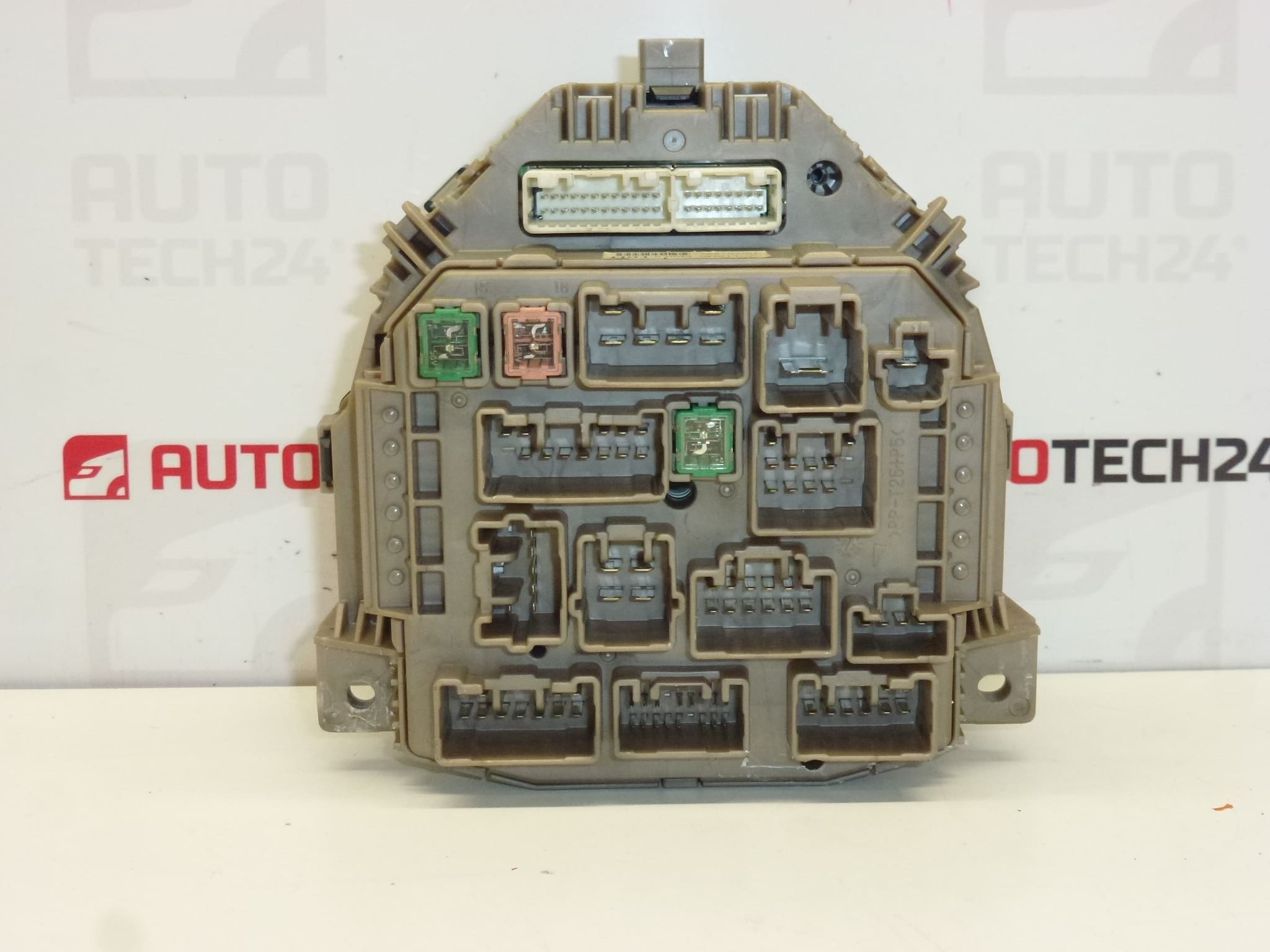 Nopeusmittari Citroën C1 Peugeot 107 ajetut 130000 km 83800-0H011-A - Image 2