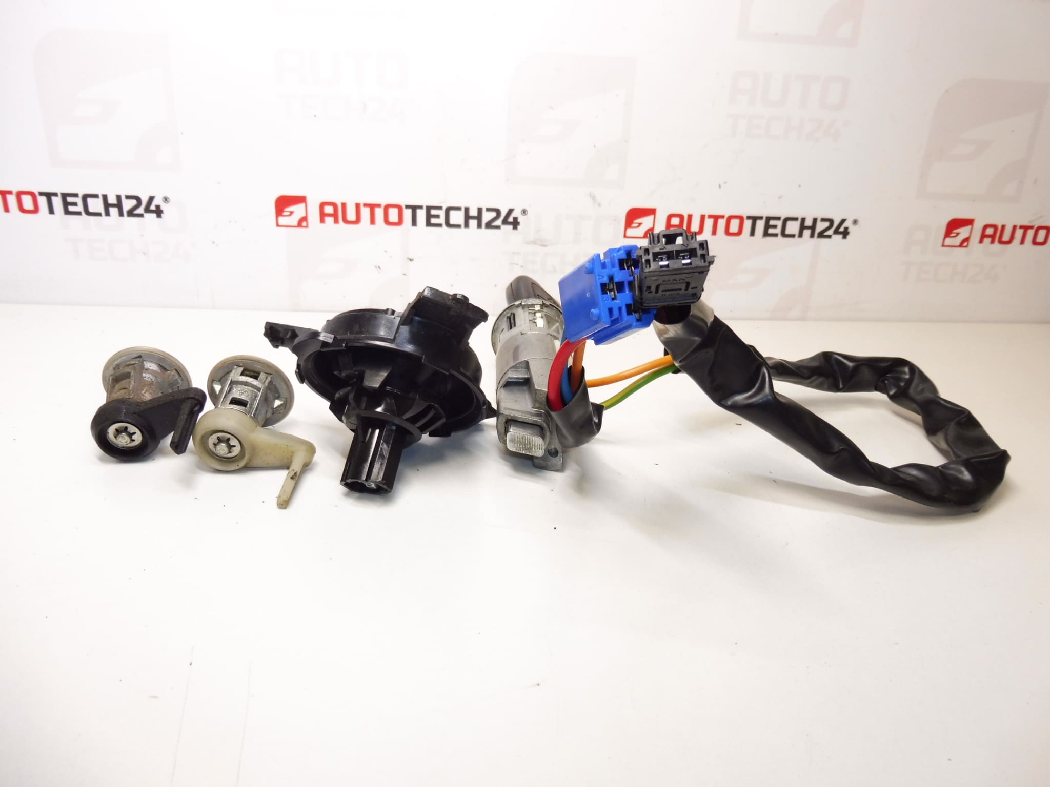 Peugeot 206/206+ lukkosarja 1 avain 4162NR 4162EZ - Image 2