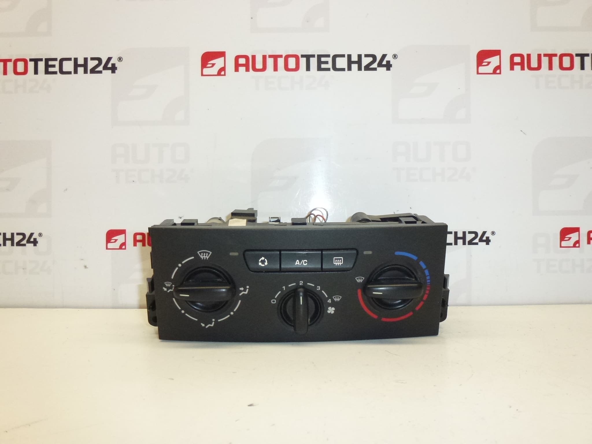 Peugeot 207 ilmastointi lämmityksen säädin N102080F 6451TL