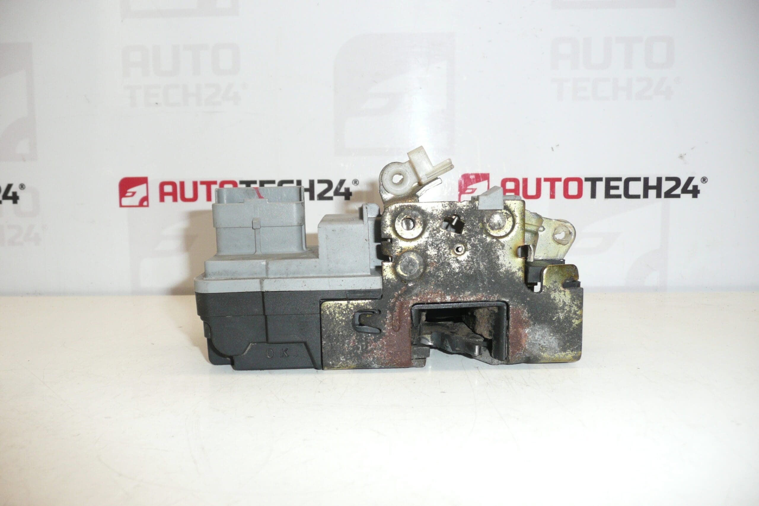 Sähkölukko vasemman etuoven Citroën Berlingo 9135H6 - Image 2