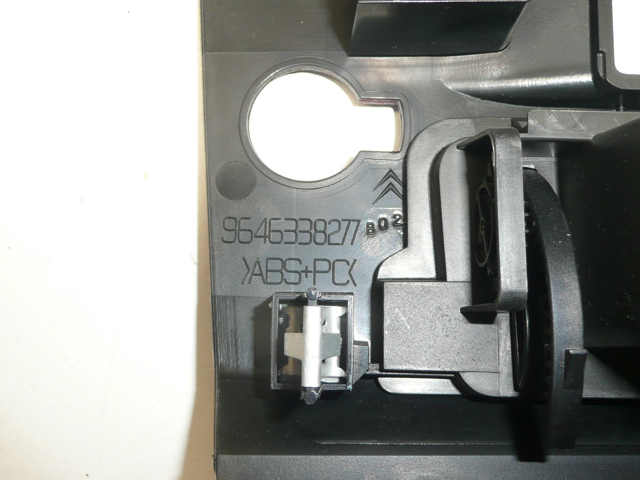 Keskirunko Citroën C4 9646338277 8212TF