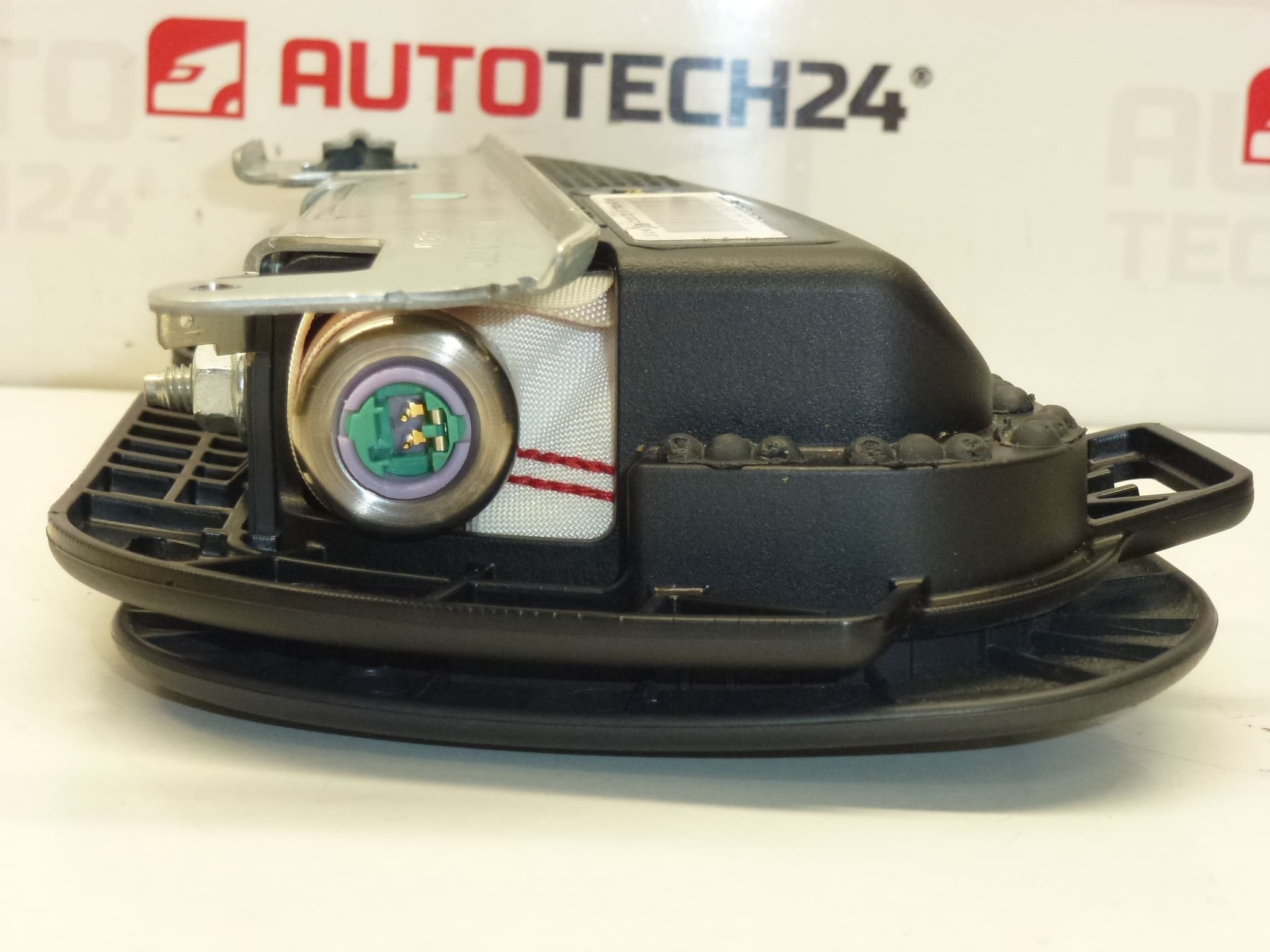 Ilmatäytteinen istuin Citroën C3 C4 vasen 96574084ZE 8216NA - Image 2