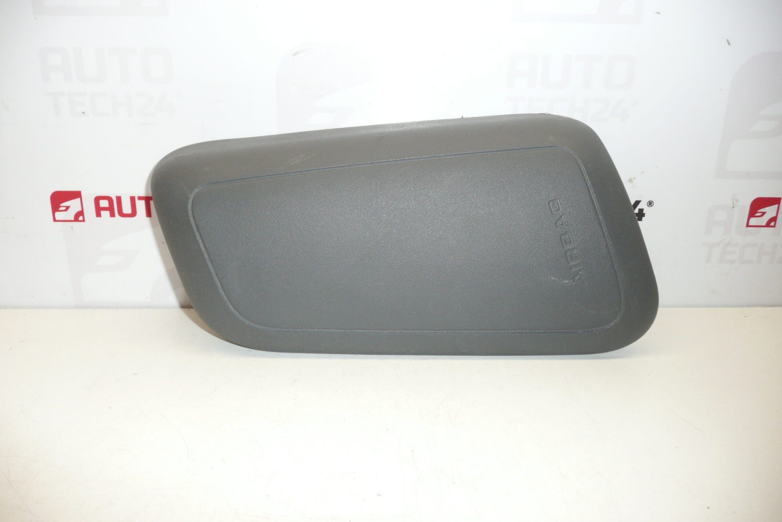 Turvatyyny vasen Citroën C1 Peugeot 107 73920YV010 8216FK