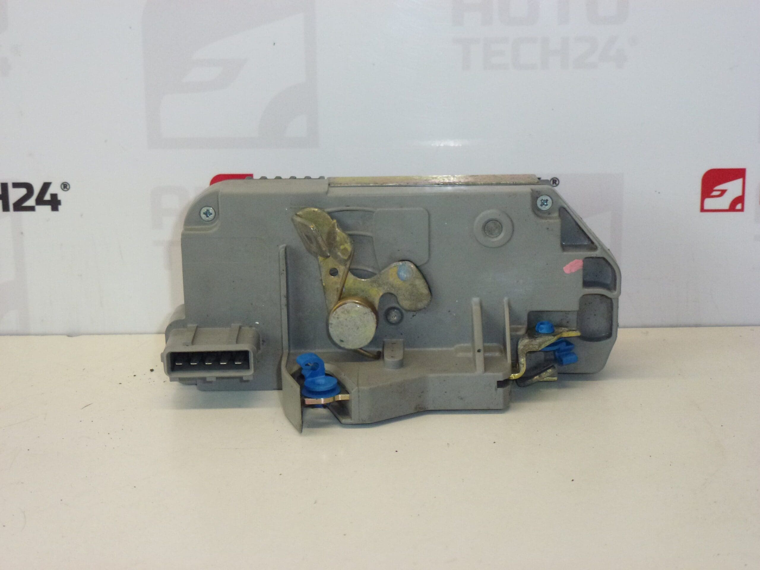 Vasen takaoven lukko Citroën Peugeot 913744