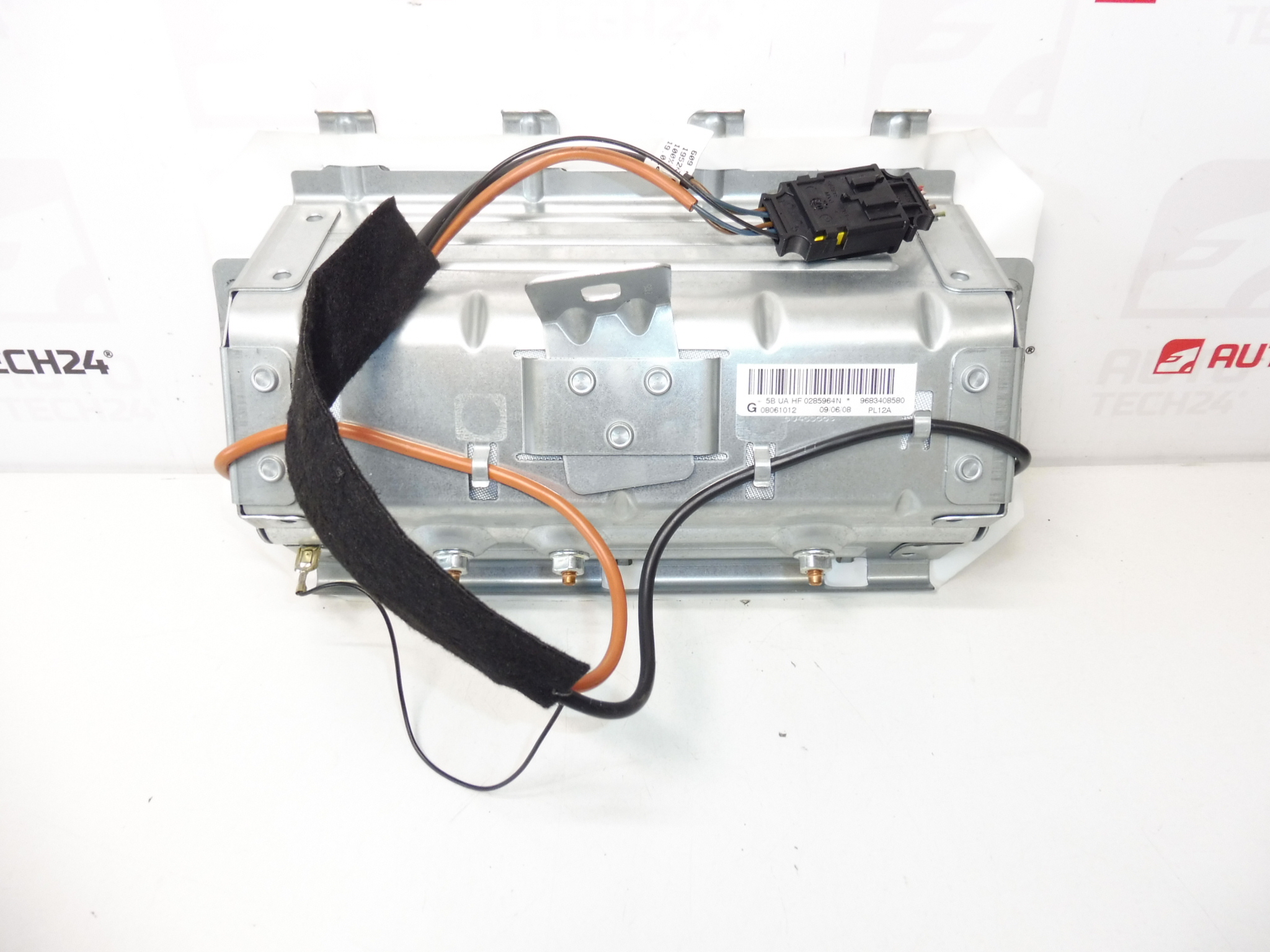 Matkustajan turvatyyny Peugeot 207 9683408580 8216RY