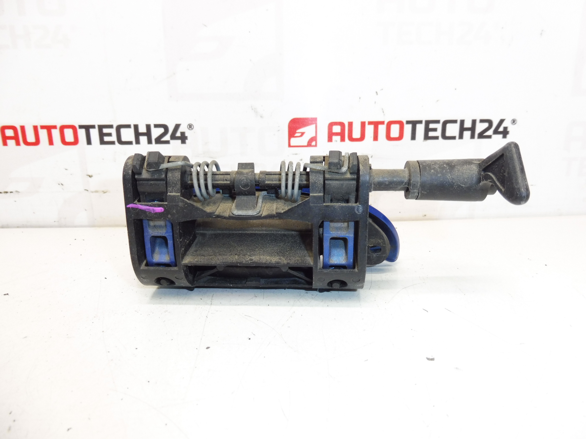 Oikea Takaluukun Kahva Peugeot 206 KMF 9101N9