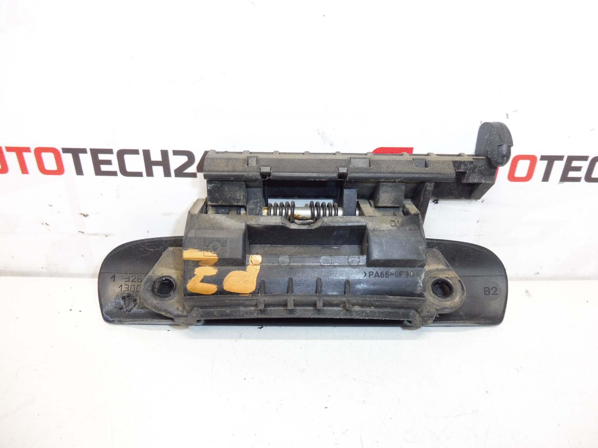 Oikean takaoven kahva Citroën Xsara musta 96334566 9101N1