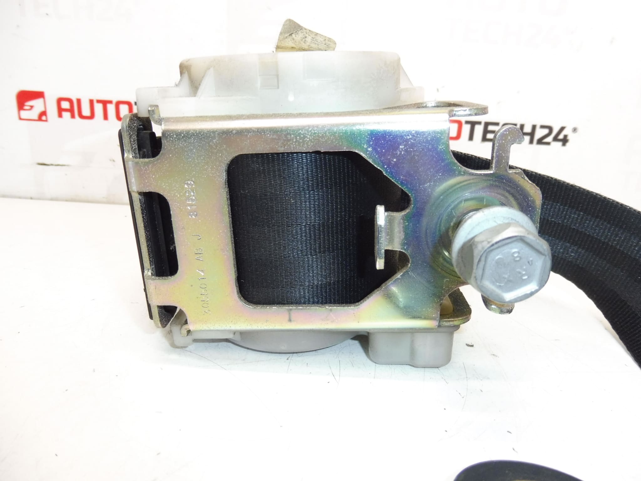 Citroën C4 Picasso 9654437877 8974XL Oikeanpuoleinen takaturvavyö - Image 2