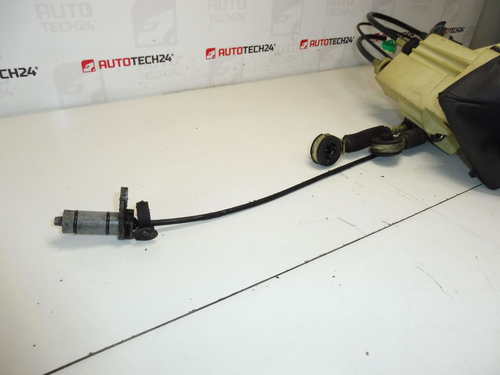 Vaihteensiirtäjän varsi, vaihdekepin erikoisosat Citroën PSA Peugeot 6-vaihteinen 2400P7 2444X8 241059 - Image 2