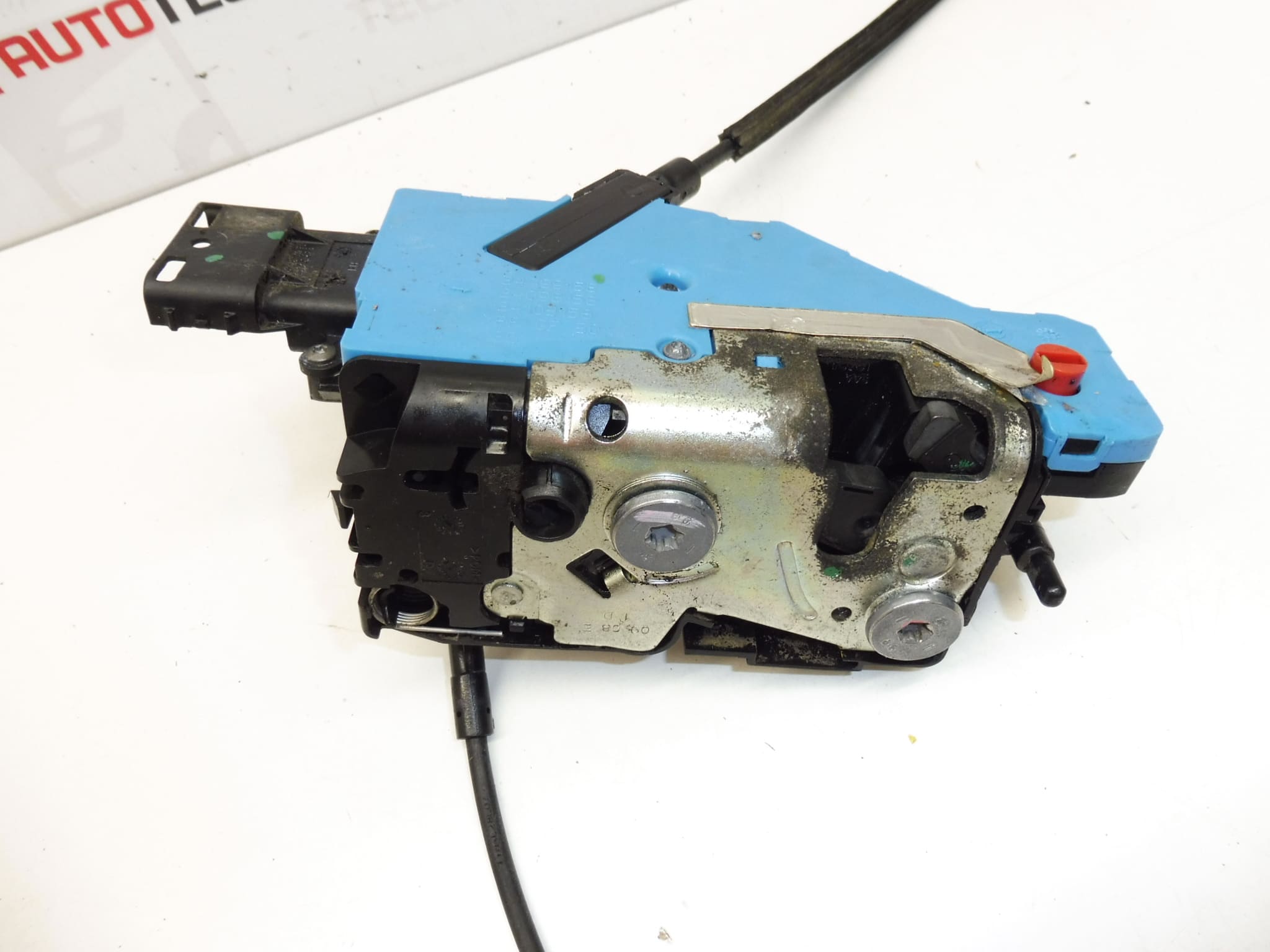 Takaluukun oikeanpuoleinen lukko Peugeot 207 24097816 24095816 - Image 2