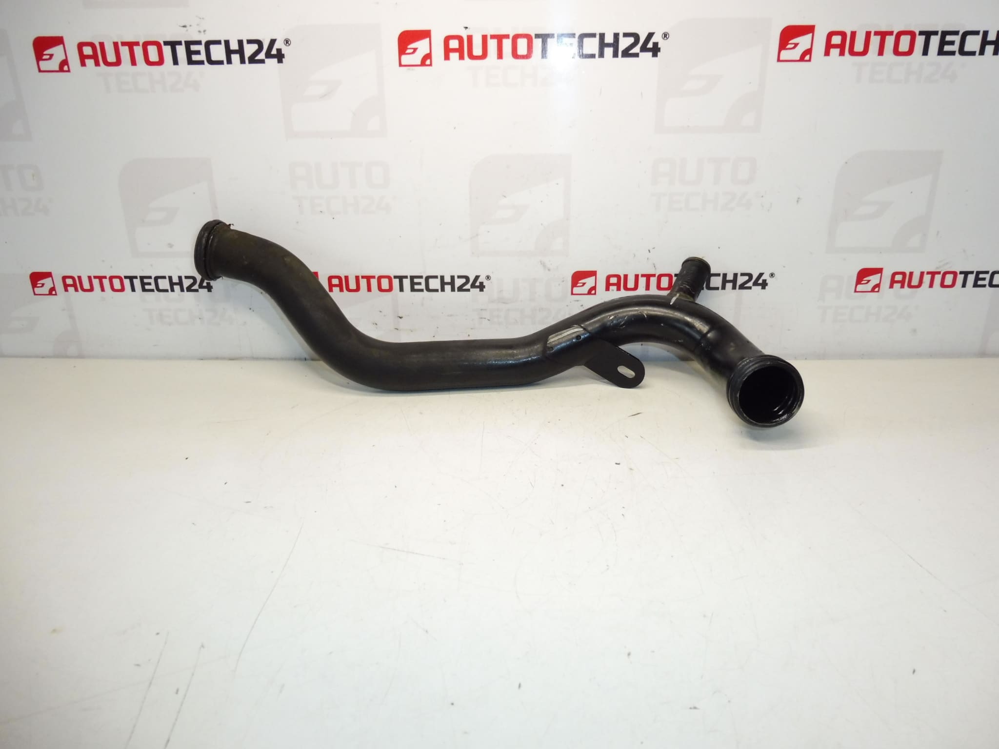 Nestemäinen pumpun letku 1