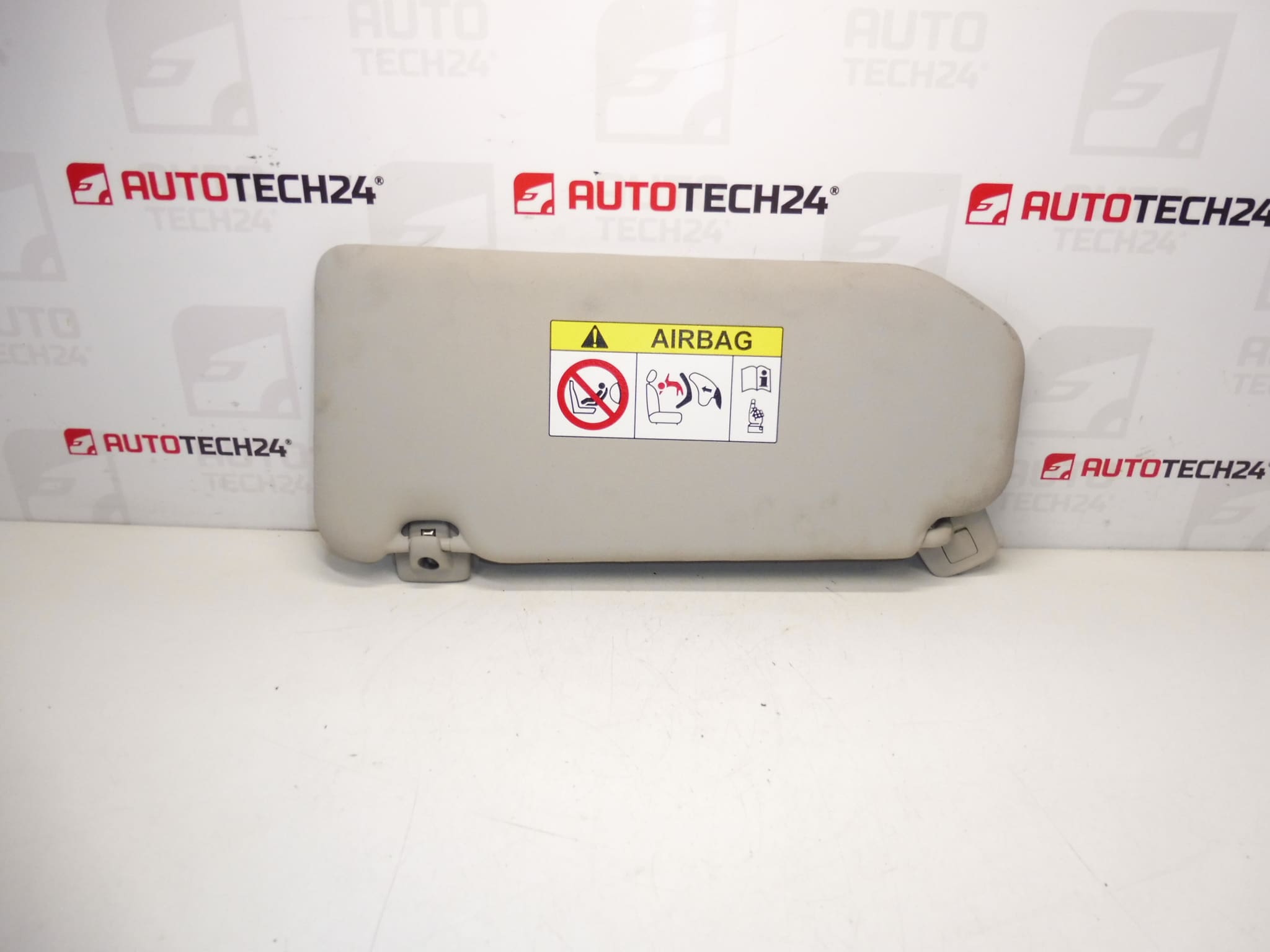 Sun Visiirin matkustaja Citroën Peugeot 8143es