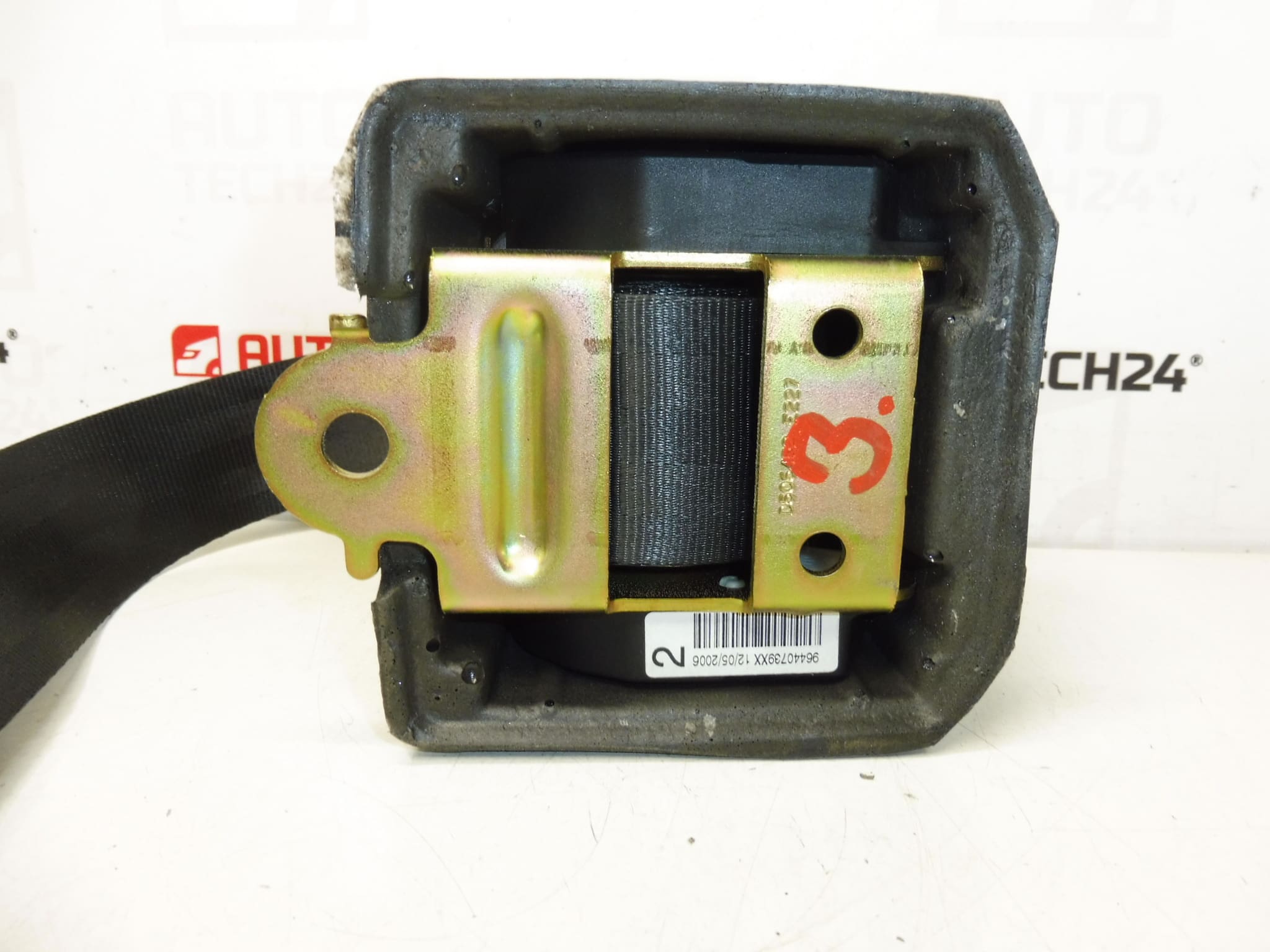 Takapenkin turvavyö Peugeot 407 96440739XX 8974HK - Image 2